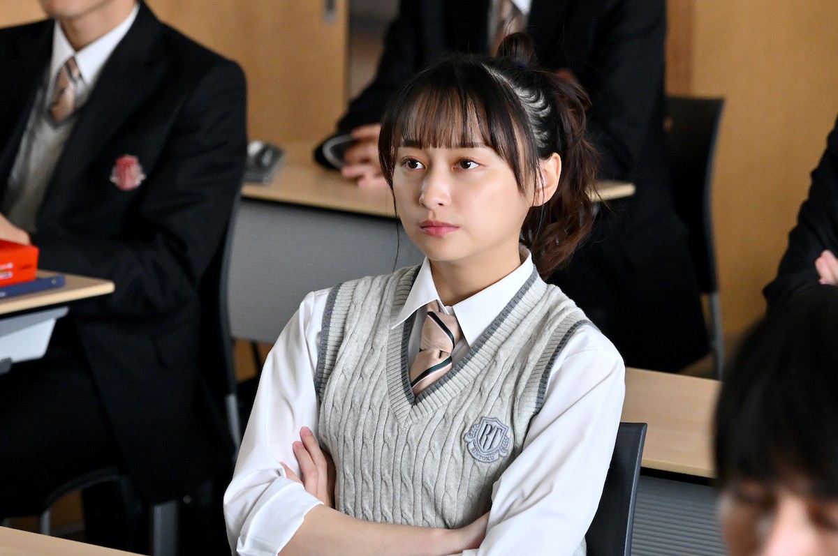 『御上先生』第2話　“御上”松坂桃李、“神崎”奥平大兼による不倫記事について生徒たちに討論させる