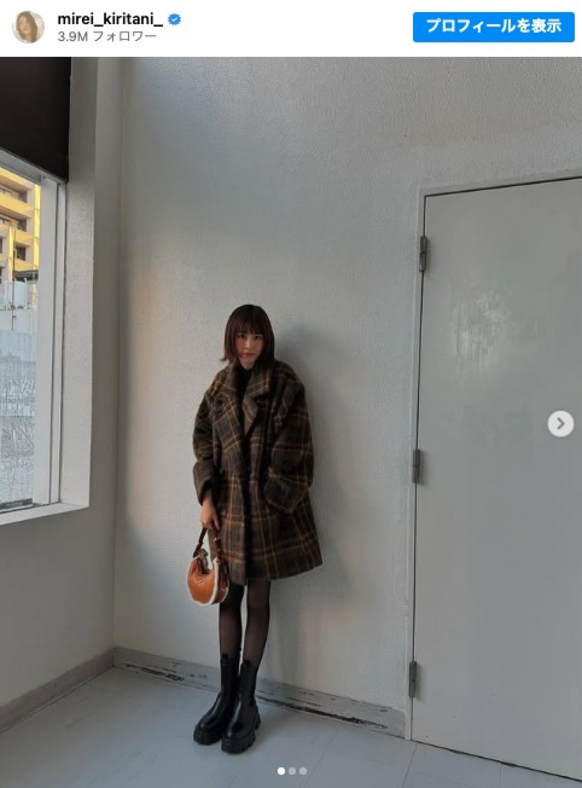 桐谷美玲のミニ丈コーデ ※「桐谷美玲」インスタグラム