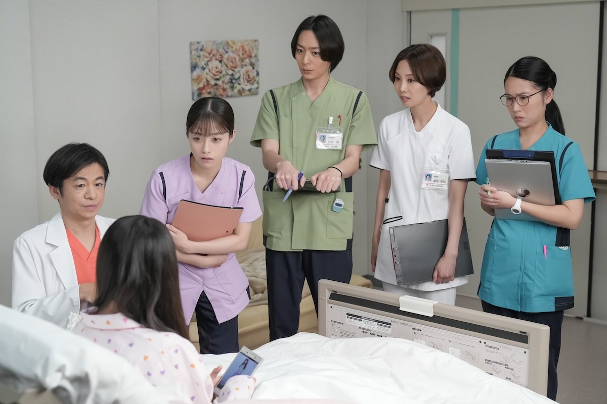 『おむすび』「い〜っ！」“愛子”麻生久美子、突然のメッセージに絶叫　ネットは心配「怪しい」「詐欺？」