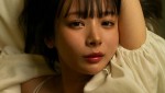 岡田紗佳写真集『嶺上開花』より
