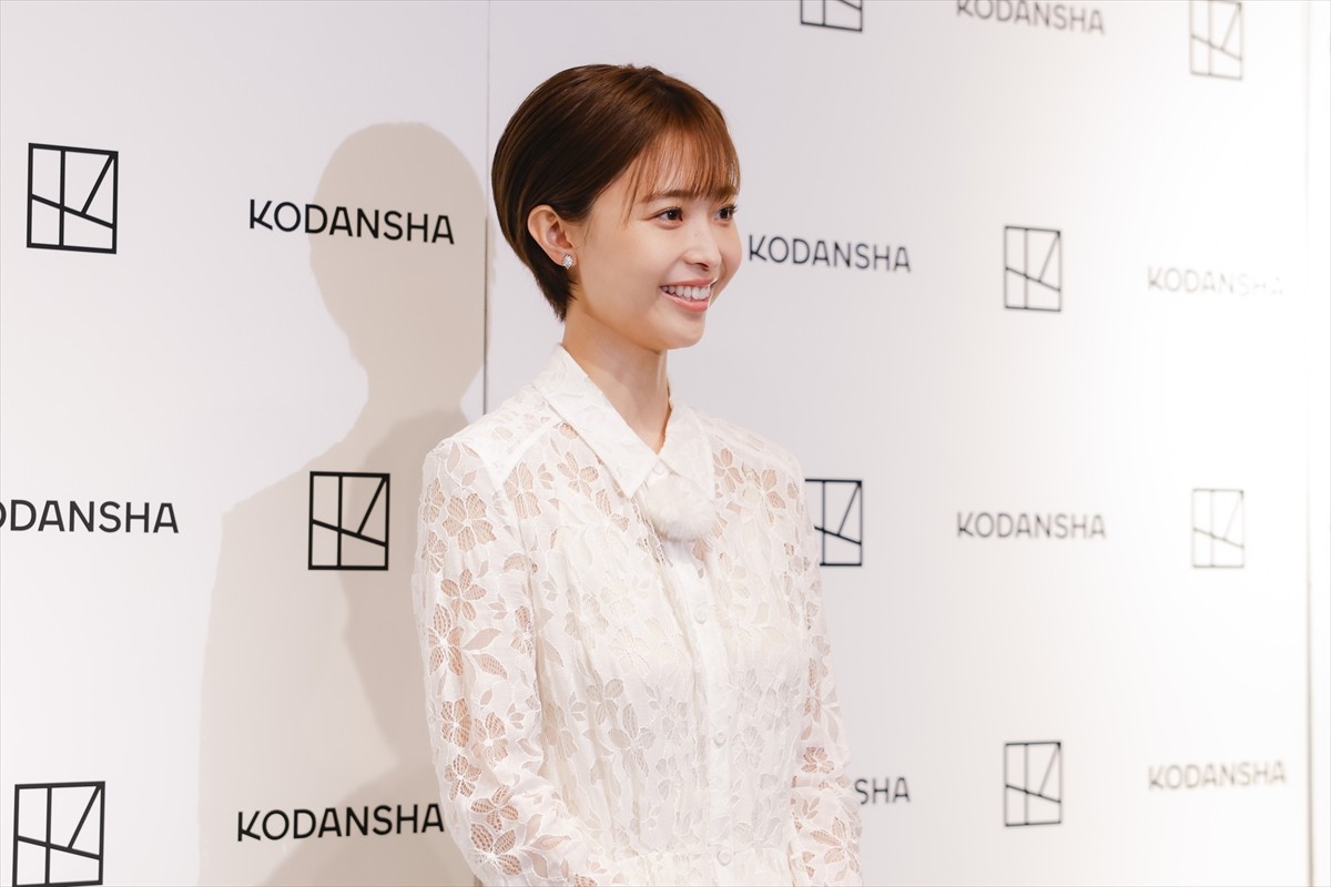 「涙がとまらなかった」に自分自身が救われた気持ちになった　渡邊渚フォトエッセイ「透明を満たす」発売記念イベント