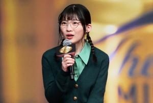 伊藤沙莉、「ザ・プレミアム・モルツ」新CM発表会に登場