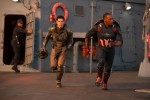 映画『キャプテン・アメリカ：ブレイブ・ニュー・ワールド』（左から）2代目ファルコン（演：ダニー・ラミレス）＆新キャプテン・アメリカ（演：アンソニー・マッキー）