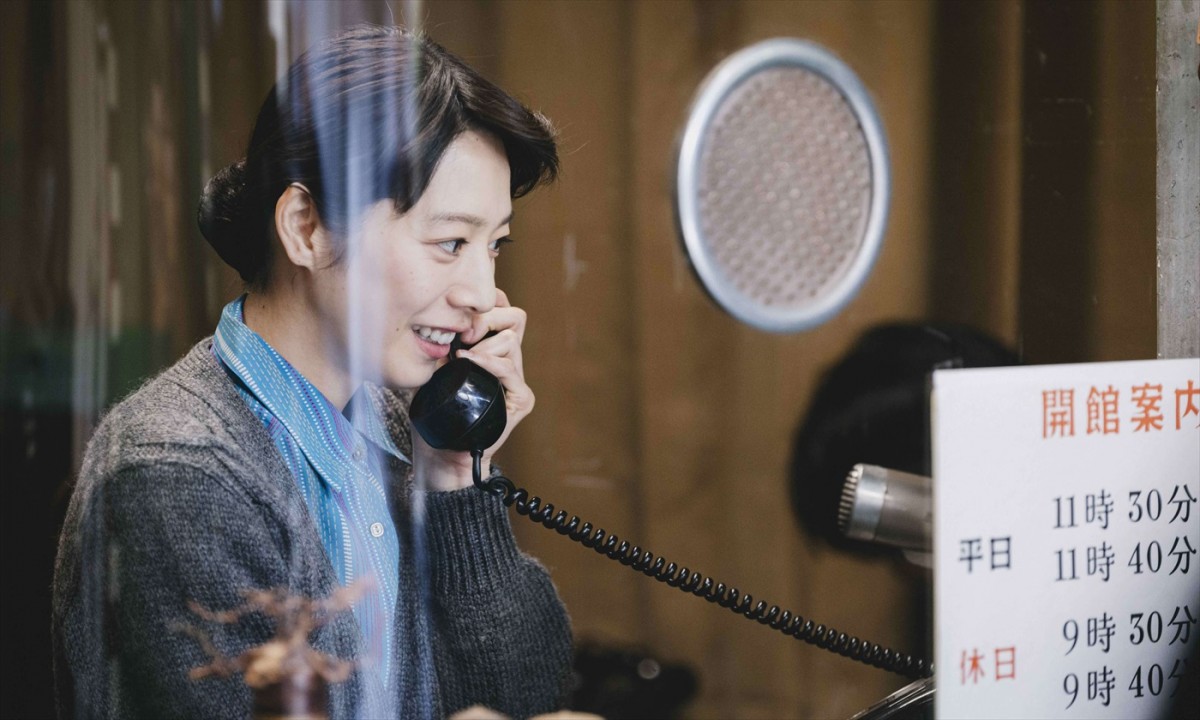 染谷将太と銀杏BOYZ・峯田和伸が兄弟に！　映画『BAUS 映画から船出した映画館』本予告＆新場面写真解禁