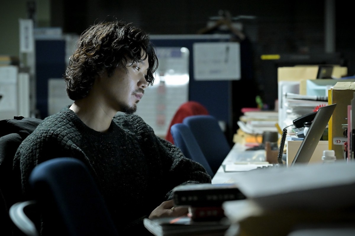 『クジャクのダンス、誰が見た？』第5話　“心麦”広瀬すず＆“松風”松山ケンイチ、東賀山事件の元弁護人に会いに行く