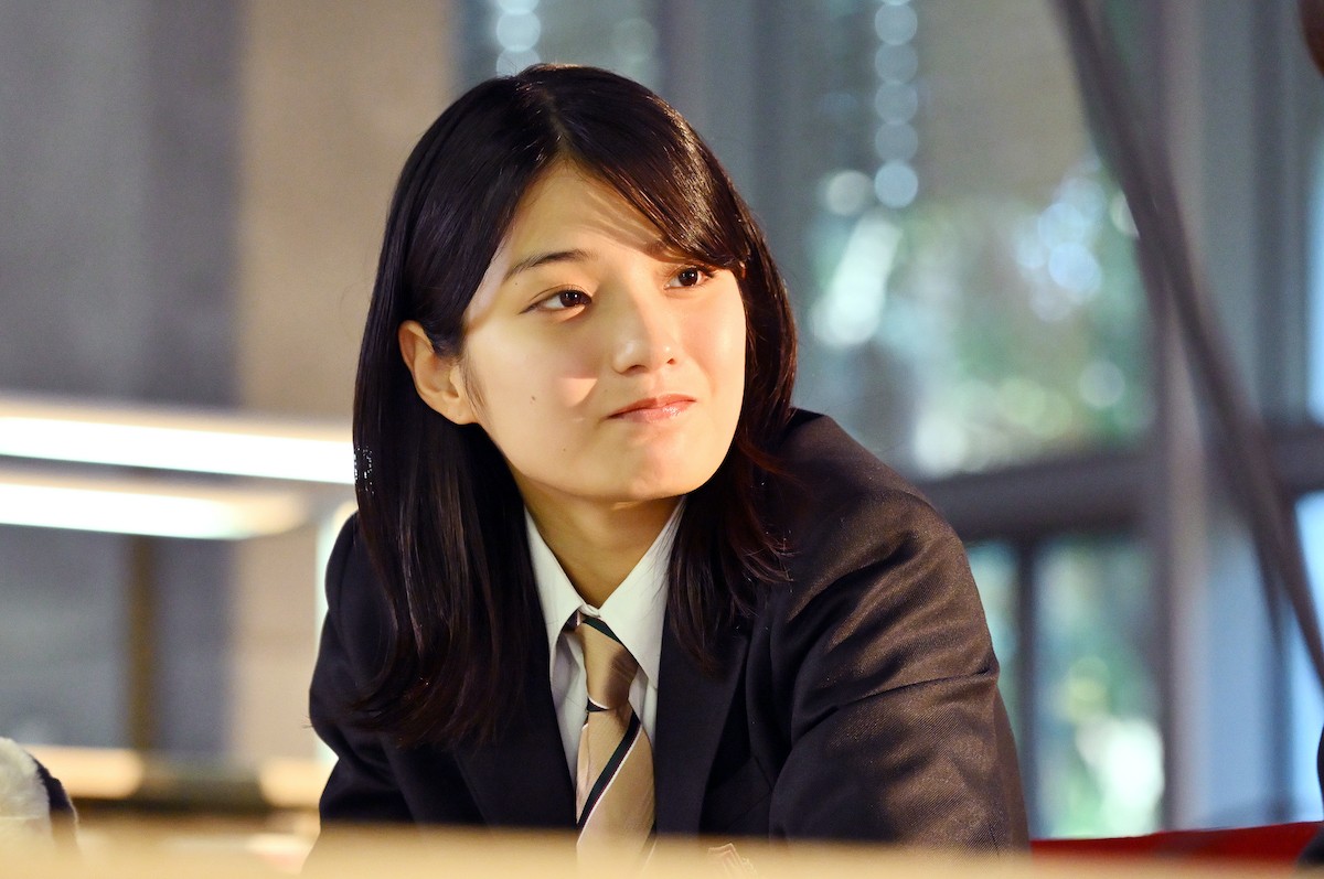 『御上先生』“是枝”吉岡里帆、怪文書への考察に反響「闇が深い」「裏口入学」