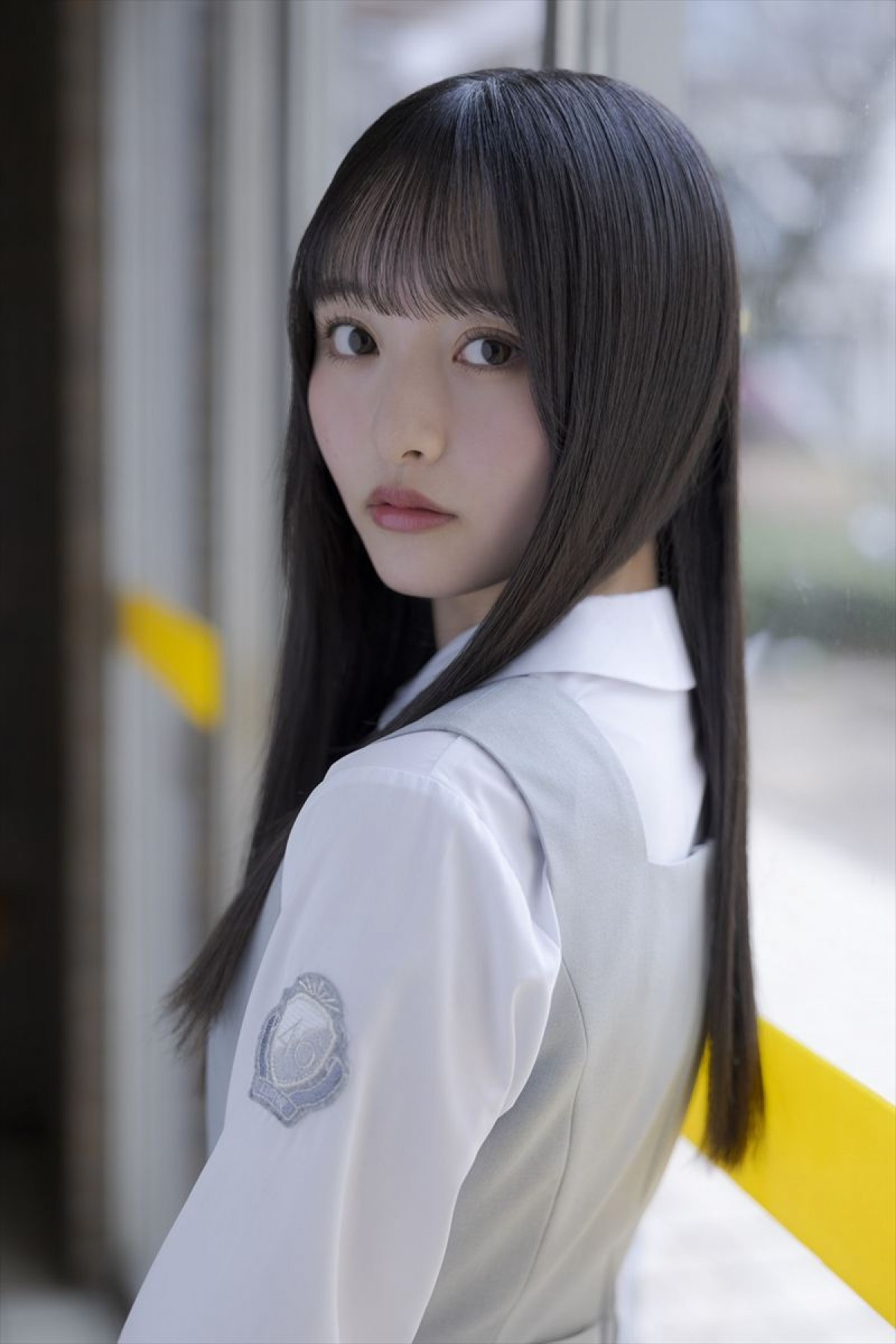 日向坂46五期生・下田衣珠季、片山紗希の撮り下ろし写真&手書きプロフィール公開