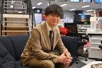 ドラマ『キャスター』に出演する加藤晴彦