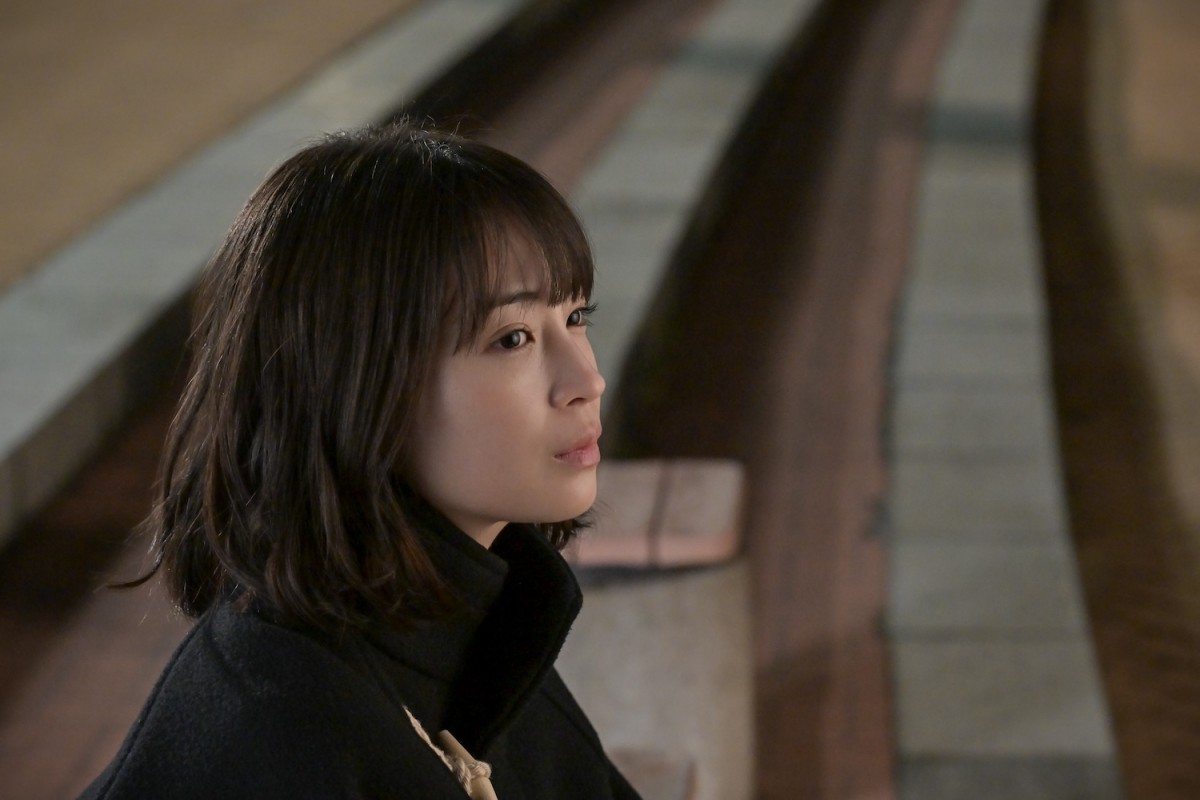 『クジャクのダンス、誰が見た？』第8話　“心麦”広瀬すず、刑事“赤沢”藤本隆宏に事件の見直しを求める