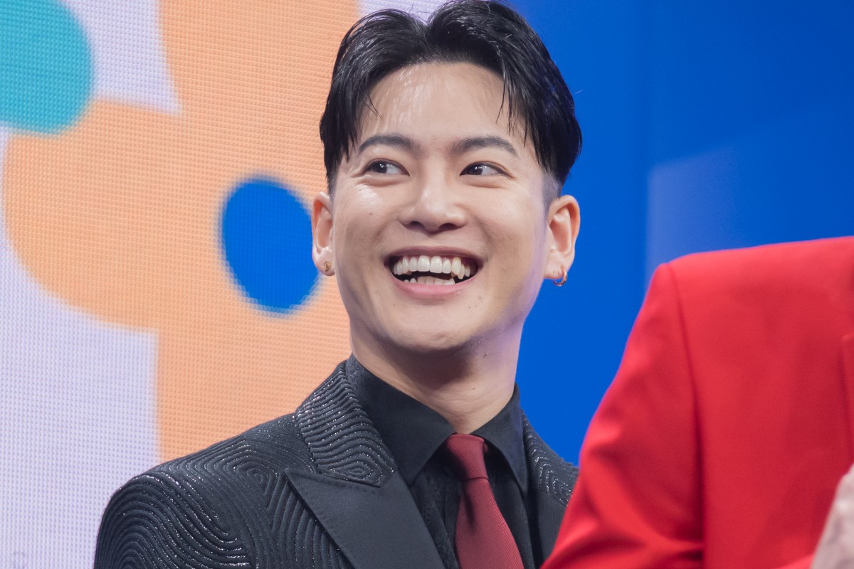 上白石萌歌「最近、人見知りをやめてみました」マイブームの“プロフィール帳”を共演者に手渡し