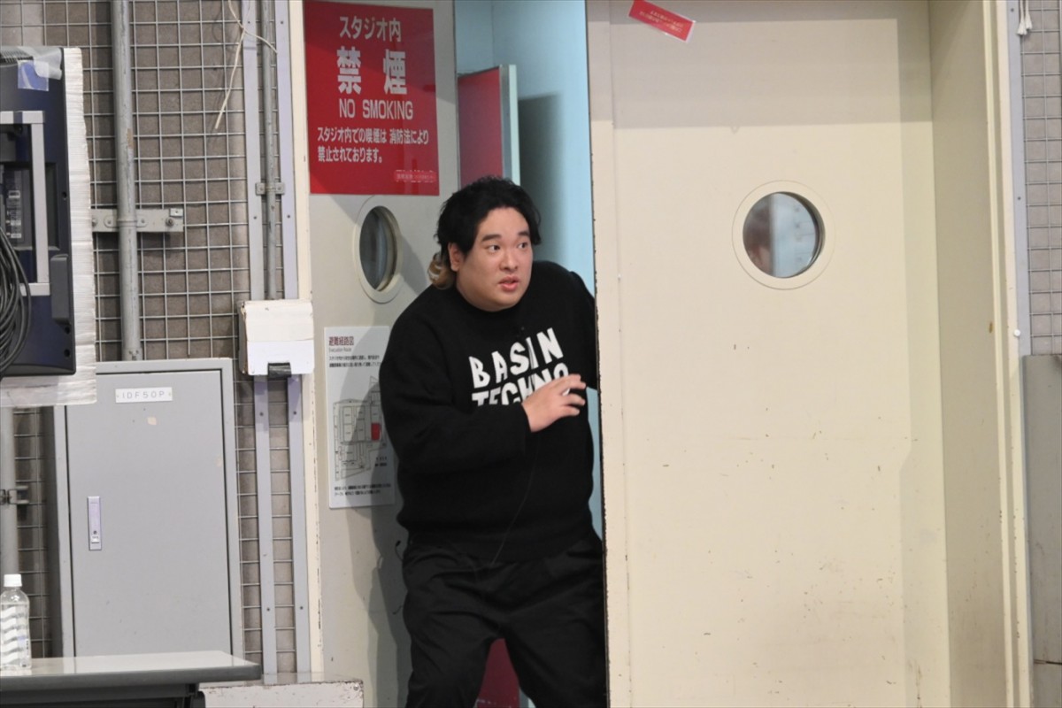 二宮和也MC『ニノなのに』レギュラー放送直前特番、今夜放送！　なにわ男子・大橋和也が電動キックボードで東京横断に挑む