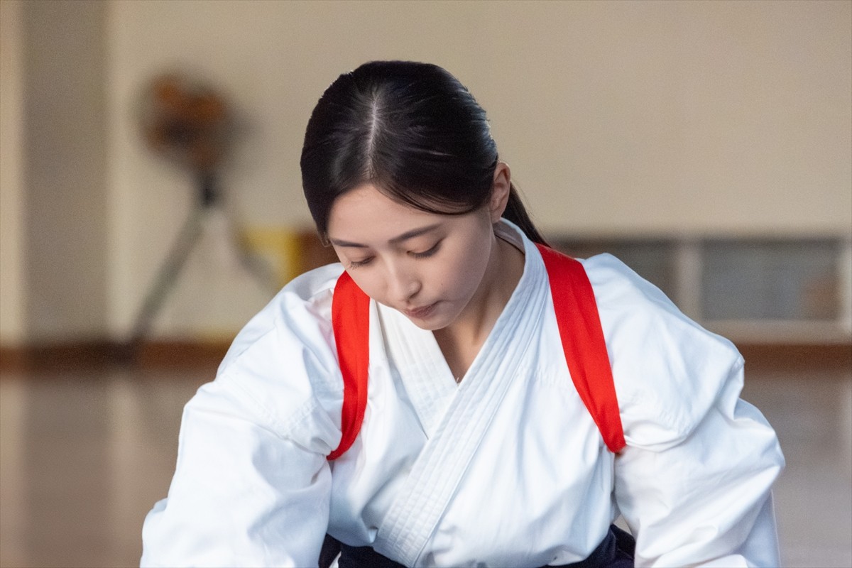 乃木坂46・井上和、グループ加入前は「笑顔が苦手だった」　ファンからの声で“明るい自分”も受け入れられるように
