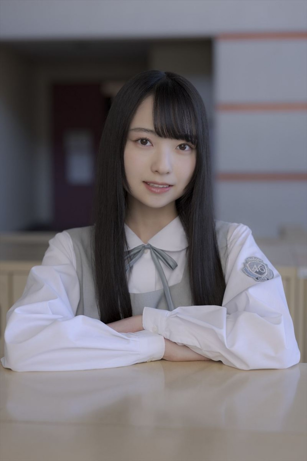 日向坂46五期生・坂井新奈＆佐藤優羽の撮り下ろし写真&手書きプロフィール公開