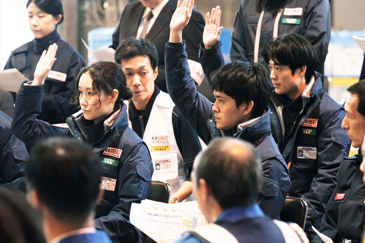 新型コロナが迫る緊迫の最前線――小栗旬主演『フロントライン』場面写真一挙解禁
