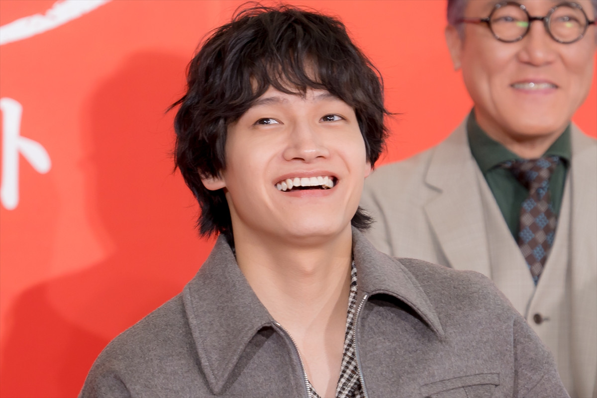 佐野晶哉、座長の松本若菜は「かっこいいし頼もしい」　現場での気遣いも明かす