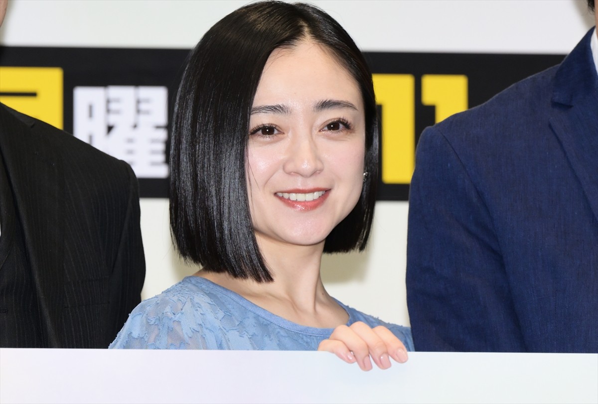安達祐実、ドラマプレミア23『夫よ、死んでくれないか』記者会見に登場