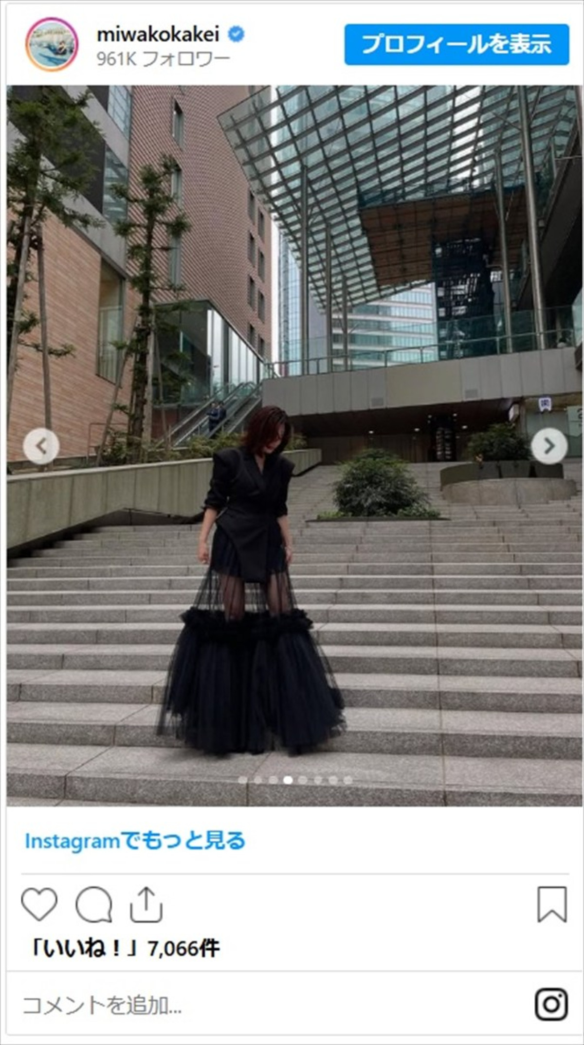 「ご結婚されて色気がマシマシ」筧美和子、美しい透けドレスで美脚がチラリ