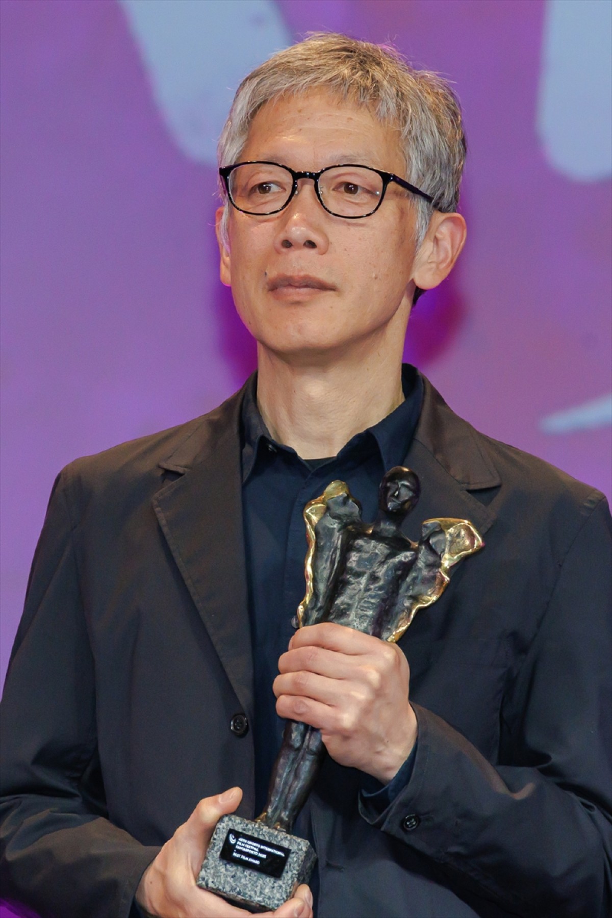 長澤まさみ、主演作『ドールハウス』での“ムンク顔”に矢口史靖監督「これを見たらたぶんトイレも行かれない」