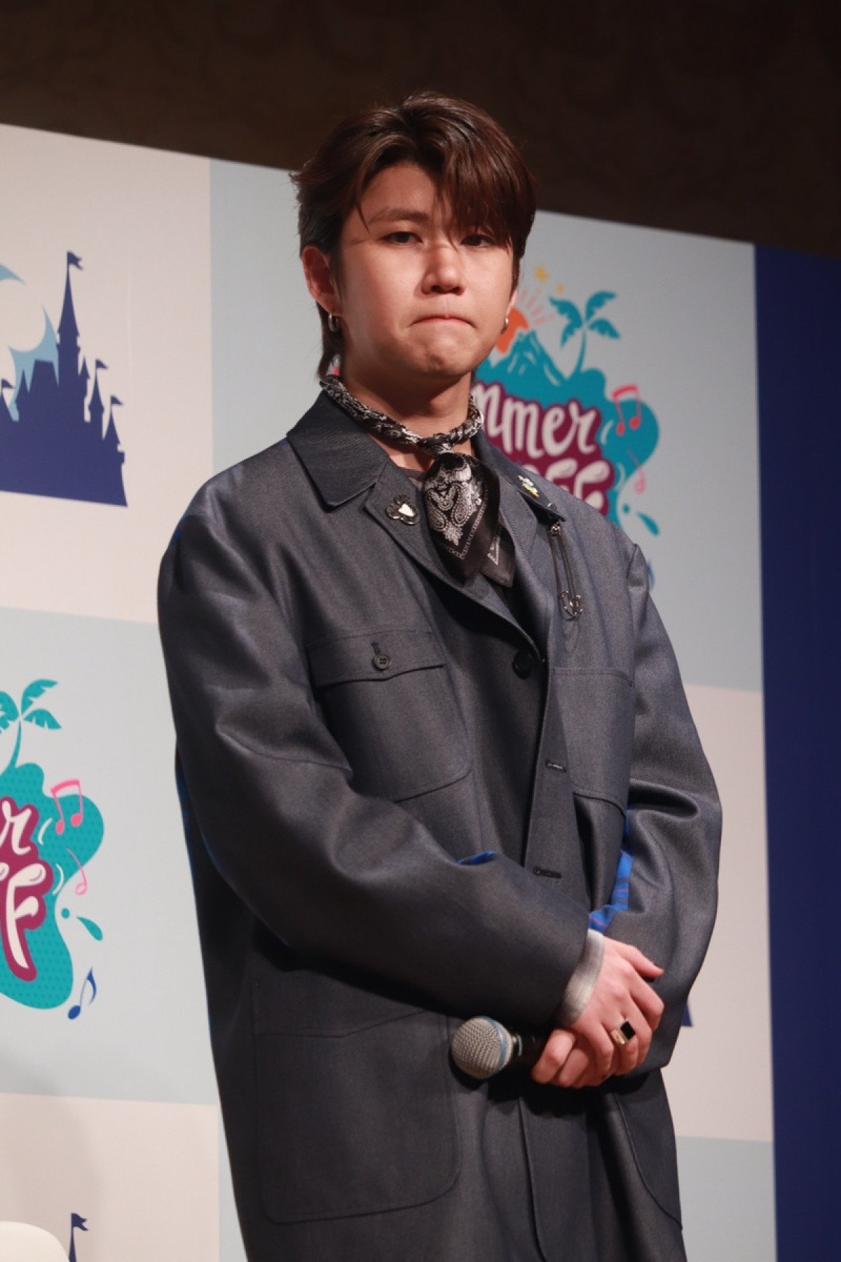 東京ディズニーリゾート夏のスペシャルイベントとMrs. GREEN APPLEコラボレーション決定に関する記者会見の様子