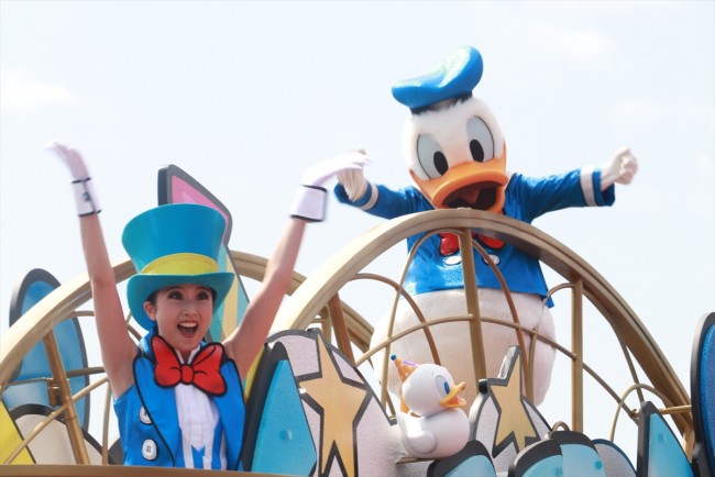 レア品東京ディズニーランド キャストアワードピン 5 年☆ドナルド☆初期 レア品東京ディズニーランド キャストアワードピン 5 年☆ドナルド