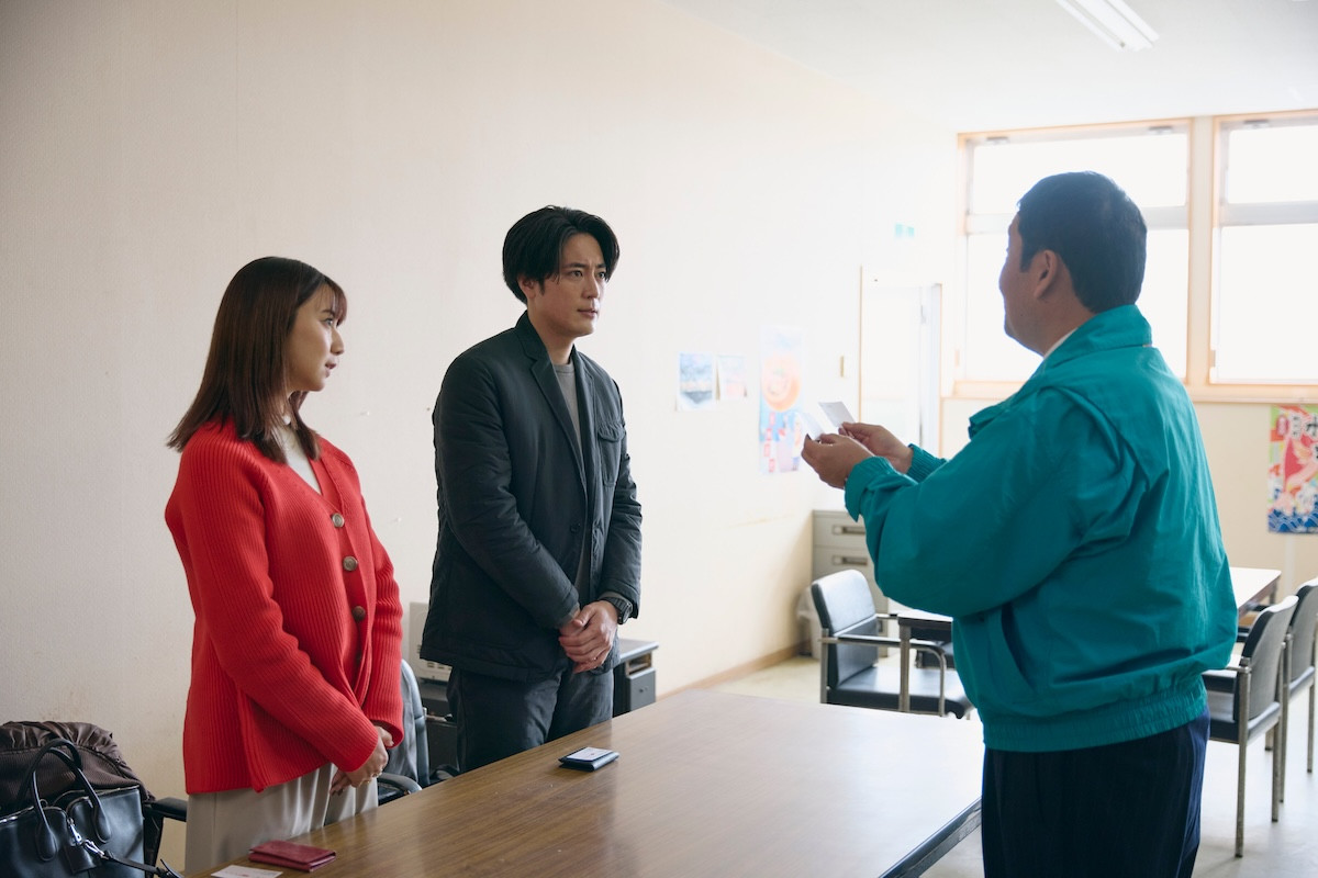 『イグナイト』第3話　“宇崎”間宮祥太朗、ケガをした外国人技能実習生の職場を訪れる