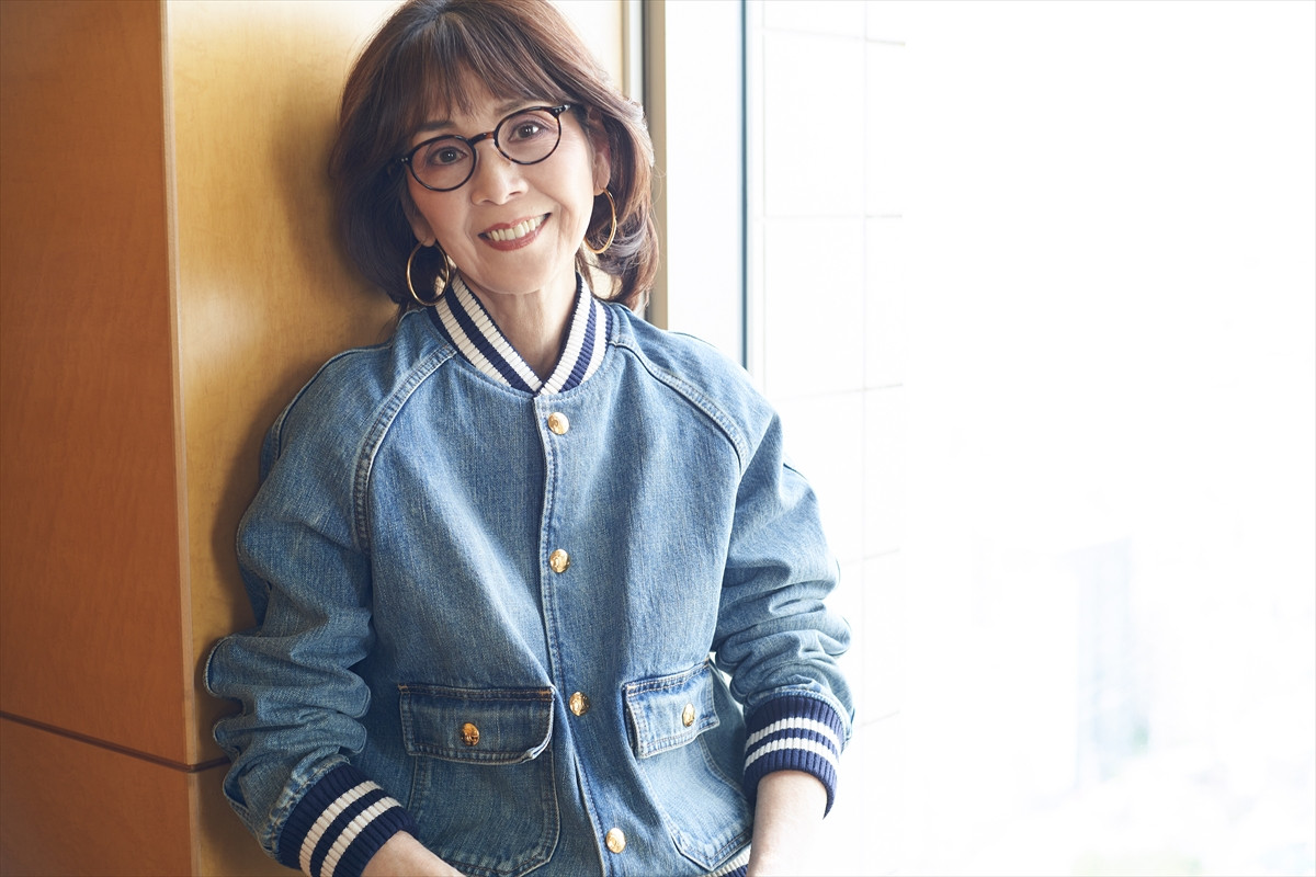 柏木由紀子、おしゃれなファッションが大人気　好奇心旺盛に自分らしく“77歳の今”を楽しむ