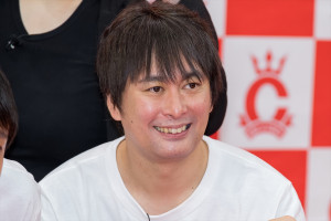 や団・中嶋享、『キングオブコント2025』エントリー表明会見に登場