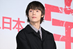 窪田正孝、映画『宝島』完成報告会見に登場