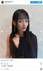 櫻坂46・山崎天の美しすぎるドレス姿　※「山崎天」インスタグラム