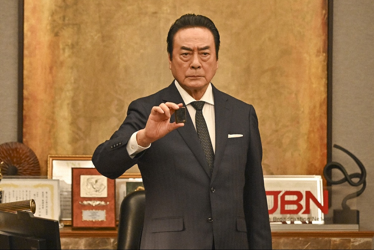 『キャスター』“進藤”阿部寛、“国定”高橋英樹に怒りの宣戦布告　その理由に騒然「極悪人」「かなりヤバい」（ネタバレあり）