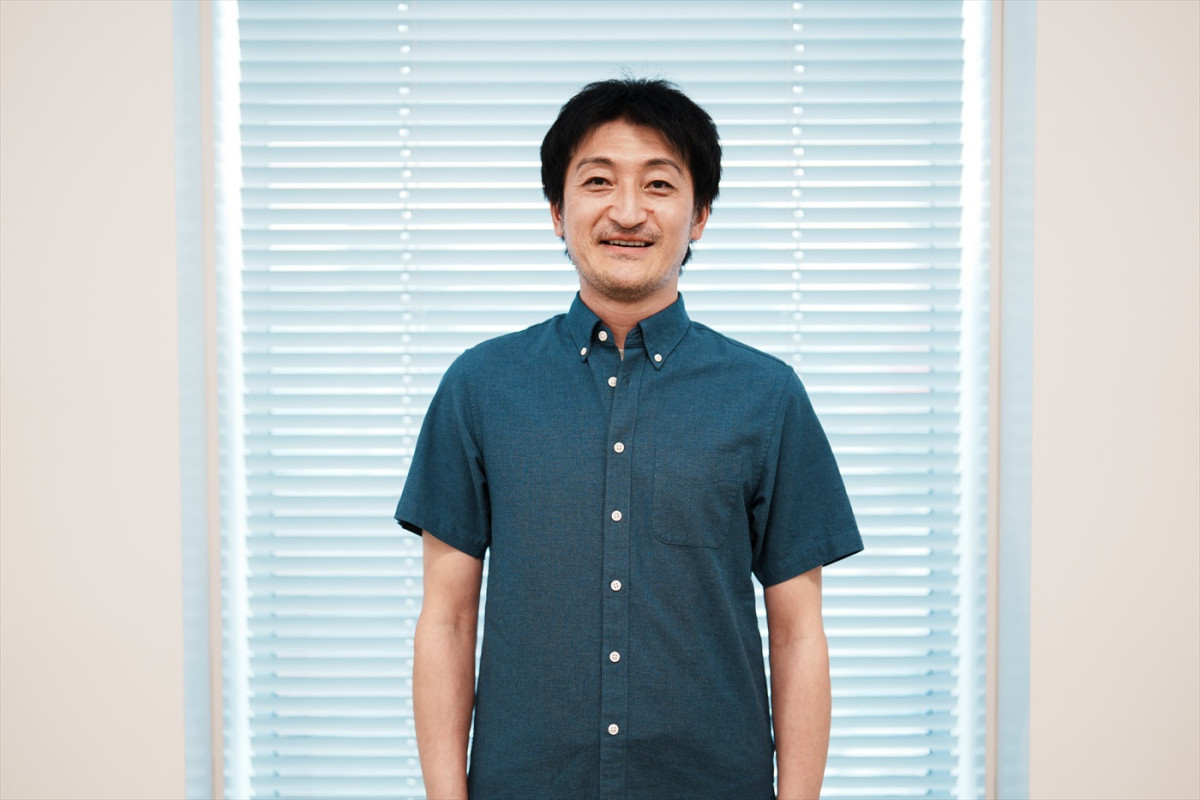 新ドラマ『こんばんは、朝山家です。』に宇野祥平、竹財輝之助、工藤遥ら出演決定！　第1話場面写真も解禁