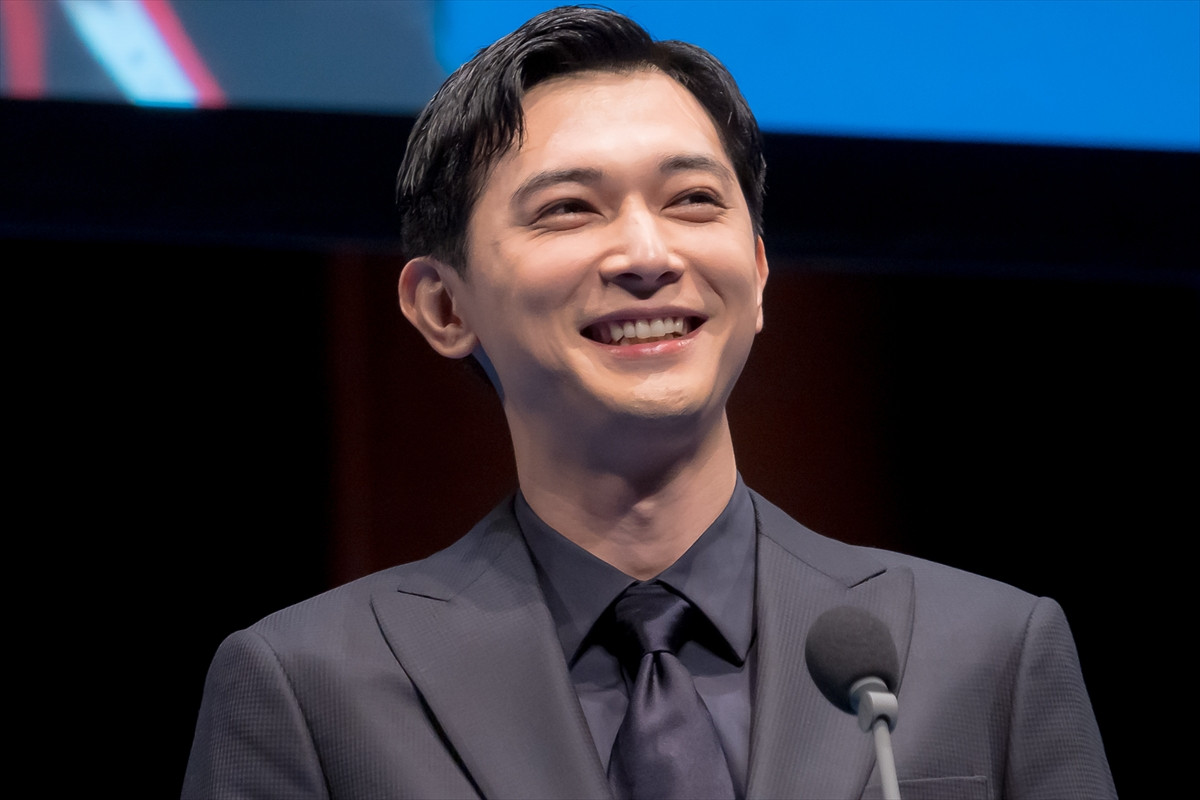 吉沢亮、第34回日本映画批評家大賞授賞式に登場