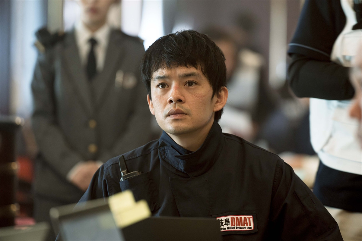 小栗旬、「彼らのモチベーションと志をちゃんと間違えずに伝えたい」　コロナ集団感染下の奮闘描く主演作に真摯な思い