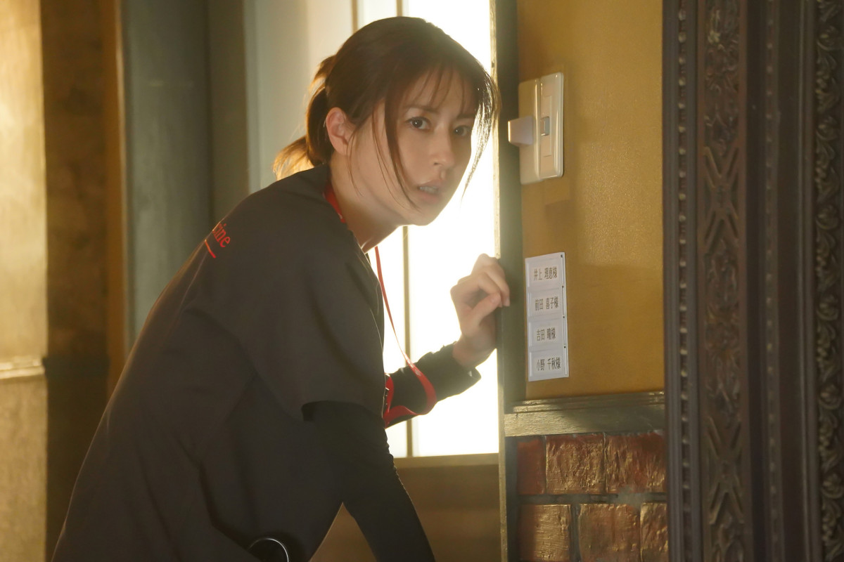 『Dr.アシュラ』第8話　“保”佐野晶哉、“朱羅”松本若菜のカルテを見つける