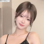 16歳で妊娠・ギャルモデル、キャミソール姿が「スタイル抜群」「天使すぎ」