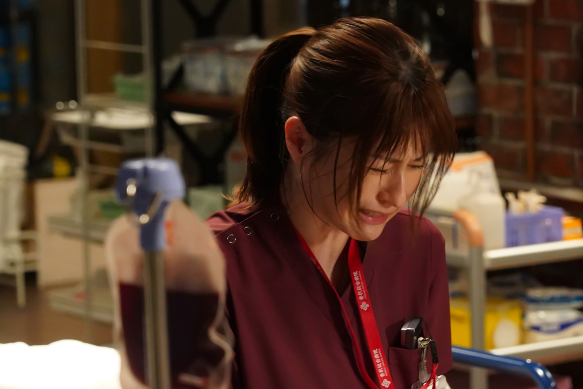 『Dr.アシュラ』第8話　“保”佐野晶哉、“朱羅”松本若菜のカルテを見つける