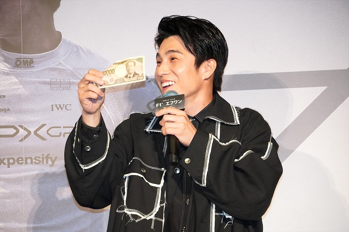 ブラッド・ピット、中尾明慶に現金と金言のプレゼント！「夜があれば、朝が来る」