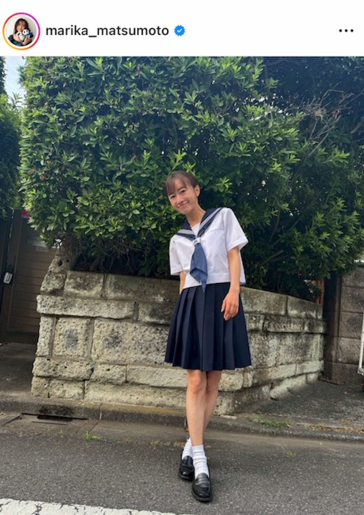 松本まりか、40歳のセーラー服姿 ※「松本まりか」インスタグラム
