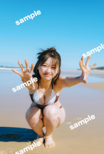 日向坂46富田鈴花1st写真集『鈴花サーキット』封入ポストカード
