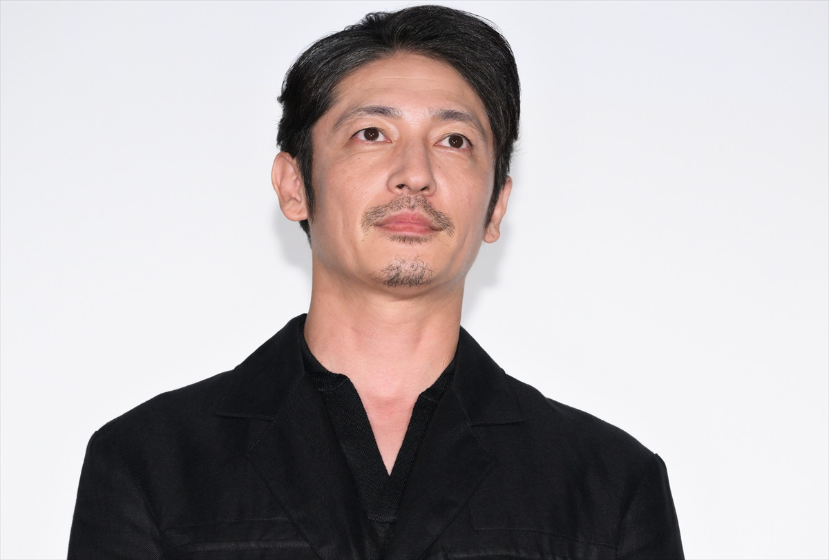 竹野内豊、主演作のキャストに感謝　天然＆気遣いエピソード明かされ照れ笑いも