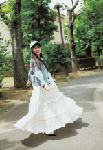 「週刊ヤングジャンプ」（集英社）33号より表紙と巻頭グラビアは乃木坂46の5期生・川崎桜