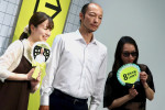 “歩く男”グリーティング　東京・表参道で8月8日限定で開催された「8／8（ハチハチ）地下通路フォトスポット」の様子