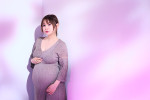 『Numero.jp』でマタニティフォトを披露した中川翔子