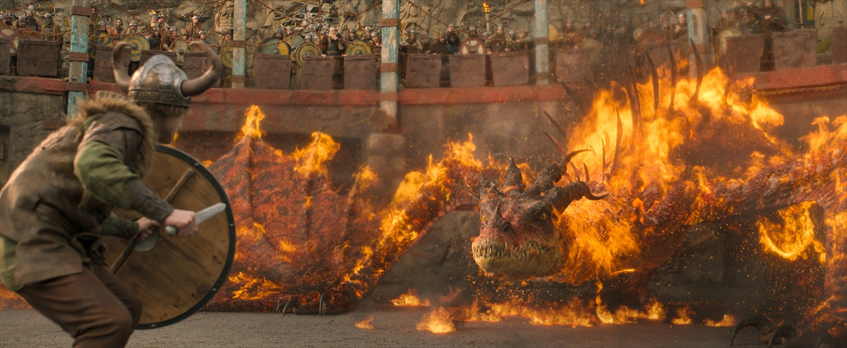 映画『ヒックとドラゴン』続投のジェラルド・バトラーや新キャスト陣を大絶賛！　監督が製作の裏側語る特別映像公開