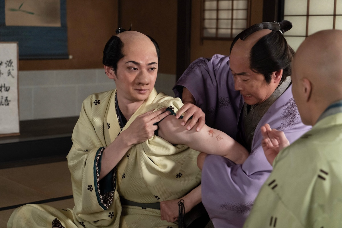 『べらぼう』“蔦重”横浜流星、妖艶な表情から一転、渾身の“変顔”に反響「国宝級」「漫画みたいな顔」