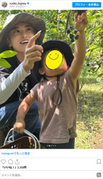 小島瑠璃子、息子との2ショット　※「小島瑠璃子」インスタグラム