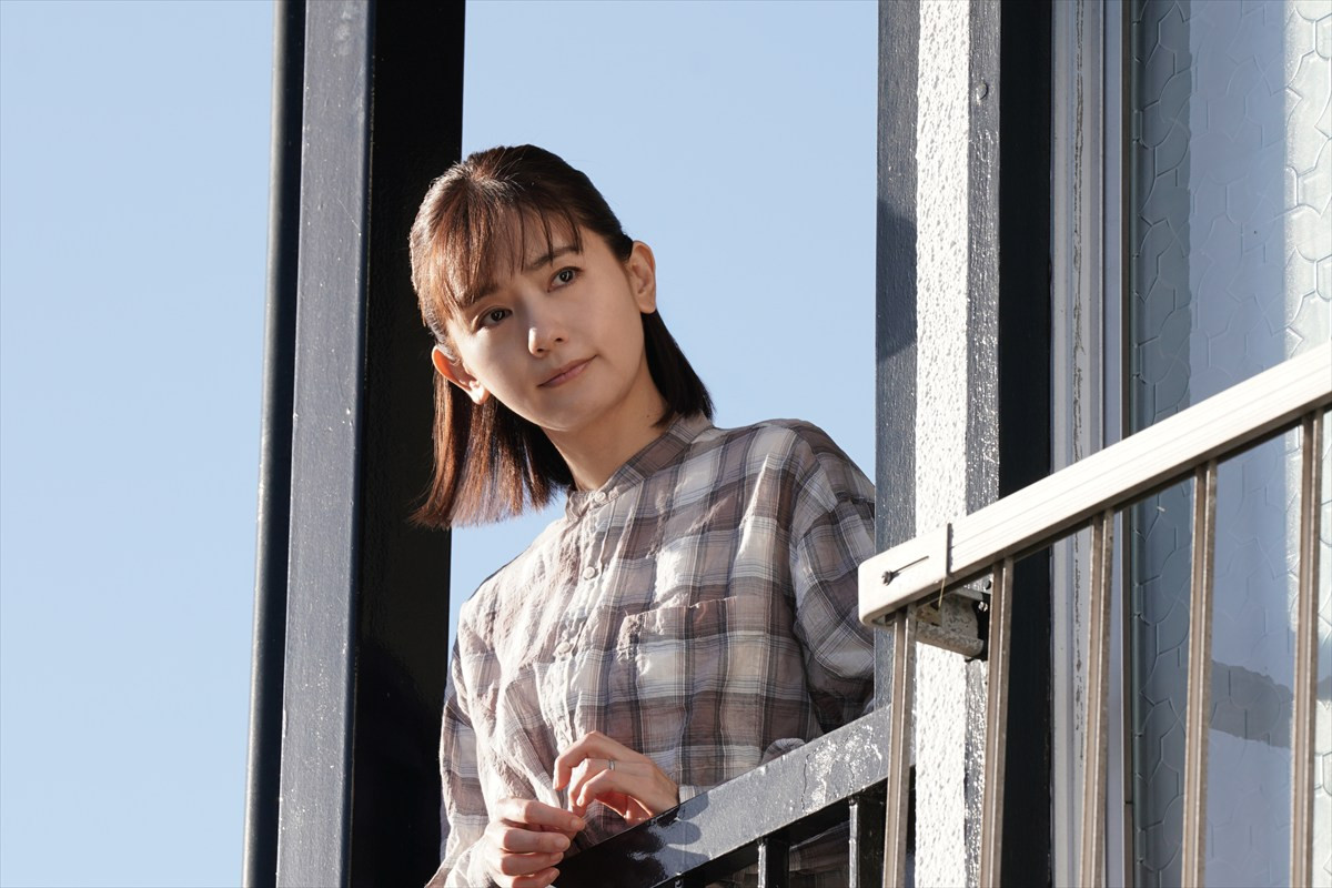 堺雅人×井川遥『平場の月』儚く過ぎゆくも、かけがえのない瞬間を収めた場面写真一挙解禁