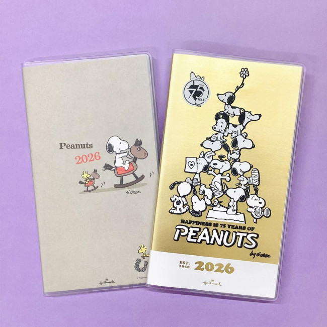 『PEANUTS』2026年版カレンダー＆ダイアリー発売！　歴代スヌーピーを描いた75周年アートが登場