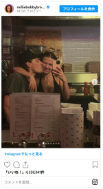 ミリー・ボビー・ブラウン、養子に迎えた赤ちゃんを初公開※「Millie Bobby Brown」インスタグラム