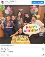 中央が上戸彩　（左から）吉田沙保里、澤穂希、ベッキー、菅野美穂、大島美幸　※「吉田沙保里」インスタグラム